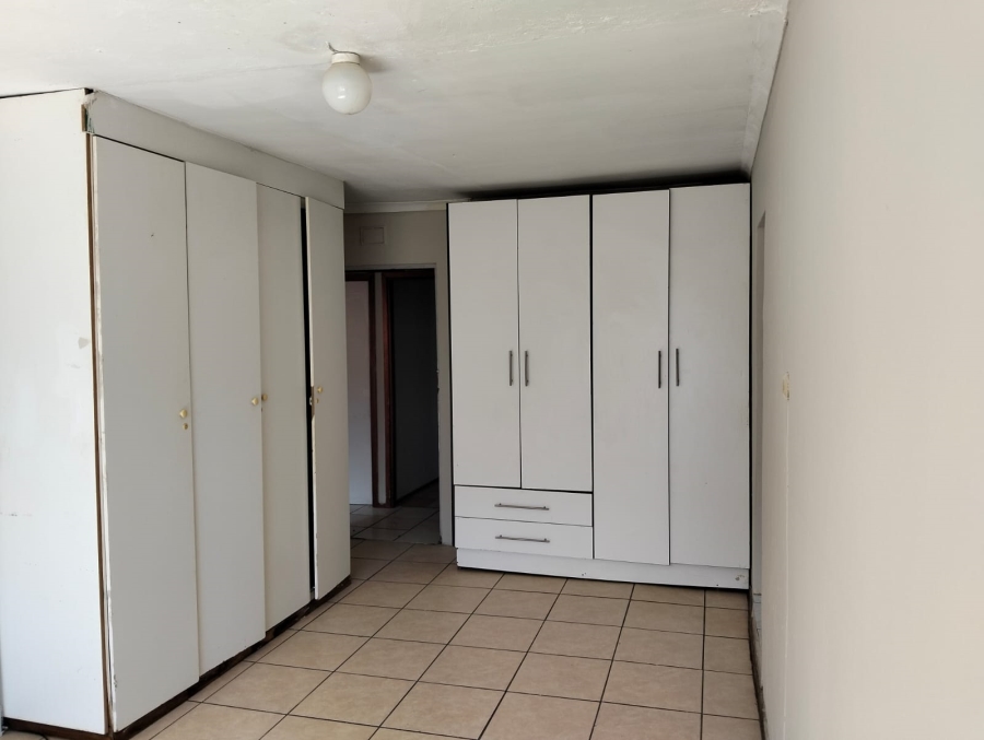 To Let 5 Bedroom Property for Rent in Mthata Eastern Cape